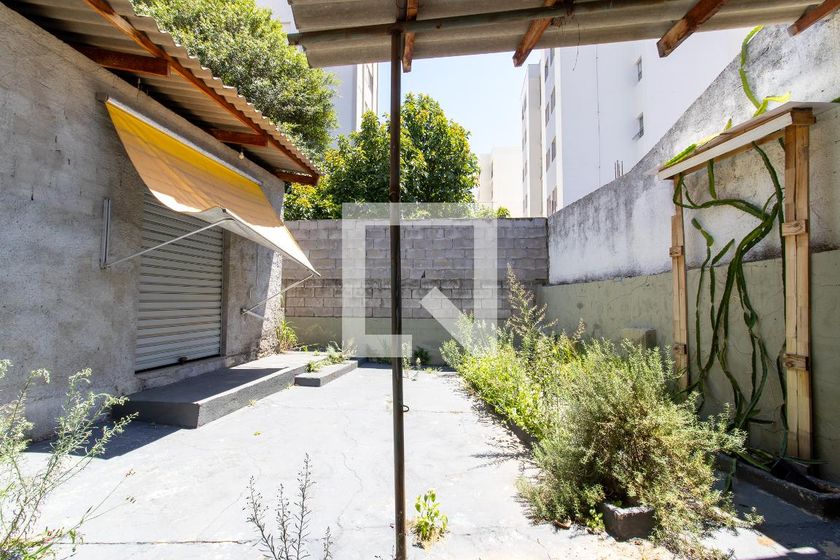 Casa à Venda - Taquaral, 2 Quartos,  500 m2 em , Campinas - sp | SoloBR