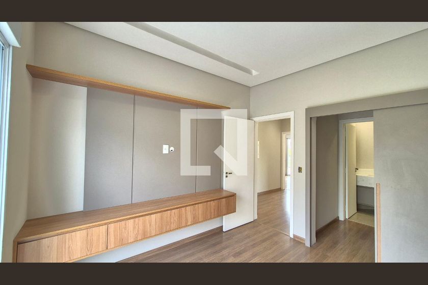 Casa à Venda - Swiss Park, 3 Quartos,  249 m2 em , Campinas - sp | SoloBR