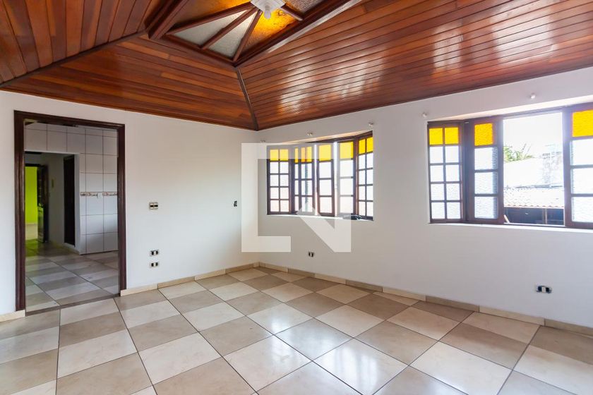 Casa, 3 quartos, 270 m² - Foto 1