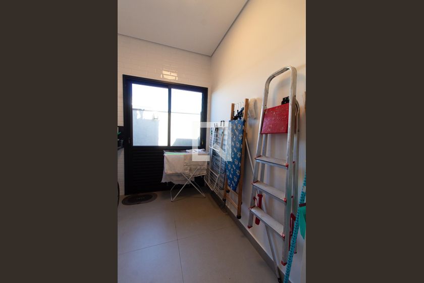 Casa à Venda - Fazenda Santa Cândida, 3 Quartos,  253 m2 em , Campinas - sp | SoloBR