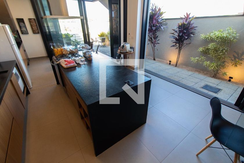 Casa à Venda - Fazenda Santa Cândida, 3 Quartos,  253 m2 em , Campinas - sp | SoloBR