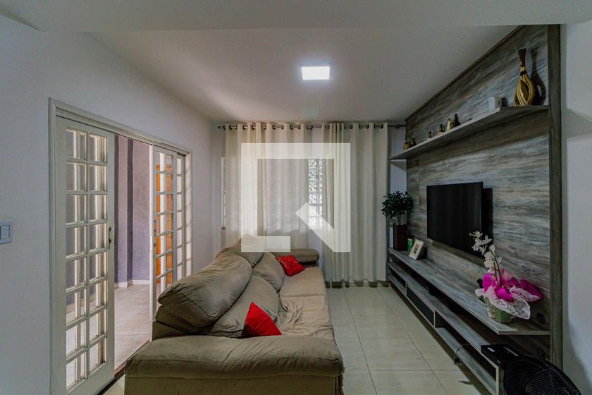 Casa, 3 quartos, 300 m² - Foto 1