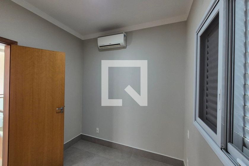 Casa à Venda - Swiss Park, 4 Quartos,  216 m2 em , Campinas - sp | SoloBR