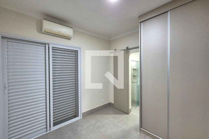 Casa à Venda - Swiss Park, 4 Quartos,  216 m2 em , Campinas - sp | SoloBR