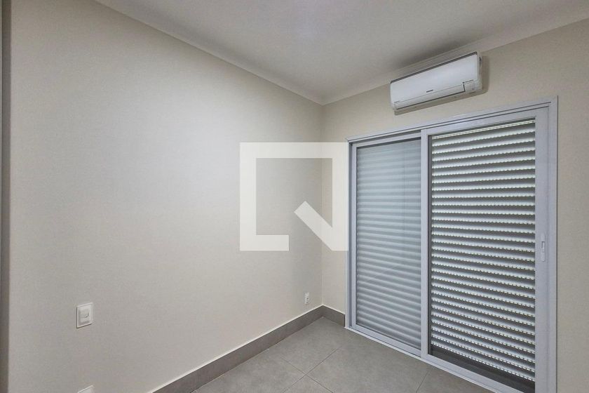 Casa à Venda - Swiss Park, 4 Quartos,  216 m2 em , Campinas - sp | SoloBR