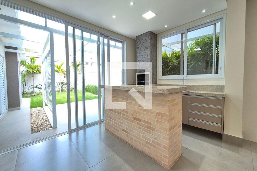 Casa à Venda - Swiss Park, 4 Quartos,  216 m2 em , Campinas - sp | SoloBR