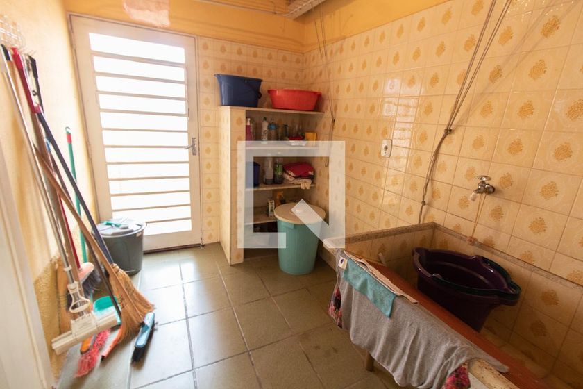 Casa à Venda - Taquaral, 3 Quartos,  300 m2 em , Campinas - sp | SoloBR