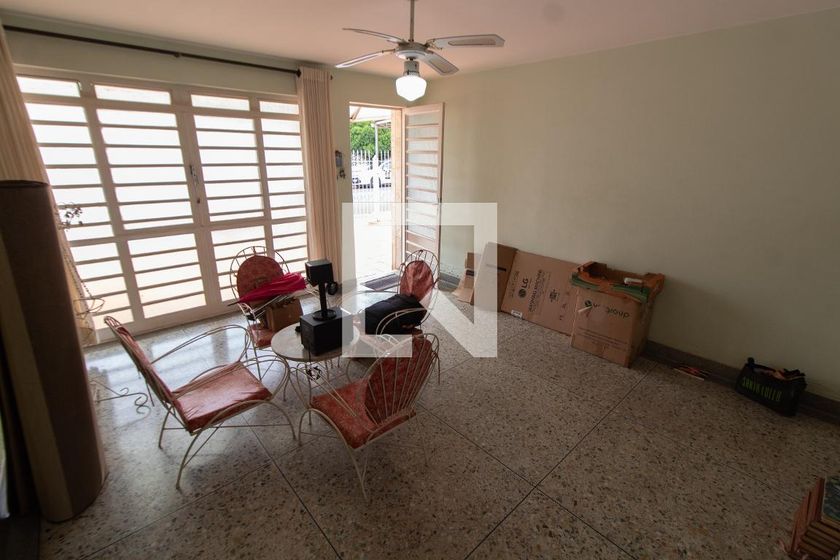 Casa à Venda - Taquaral, 3 Quartos,  300 m2 em , Campinas - sp | SoloBR