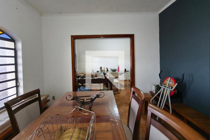 Casa à Venda - Jardim do Lago, 6 Quartos,  400 m2 em , Campinas - sp | SoloBR