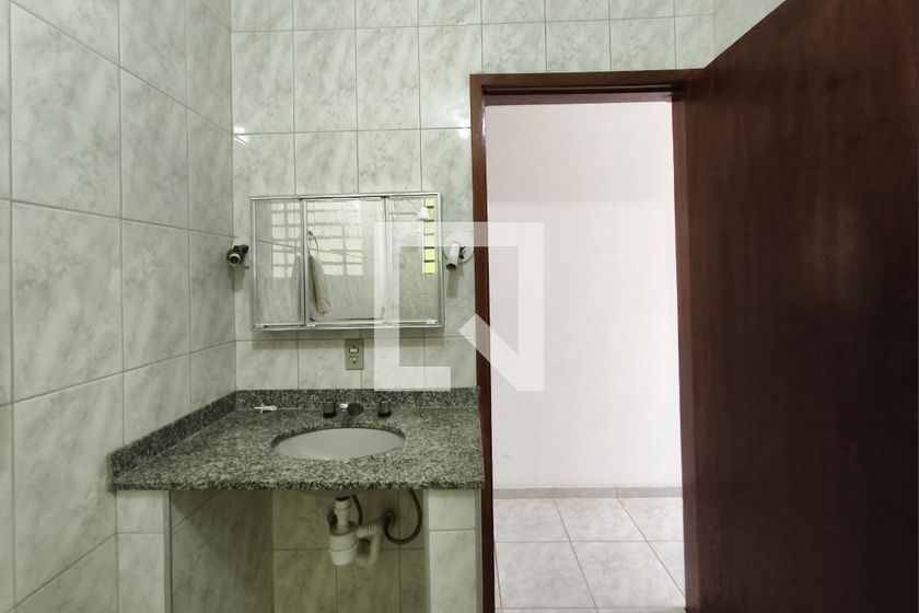 Casa à Venda - Jardim do Lago, 6 Quartos,  400 m2 em , Campinas - sp | SoloBR