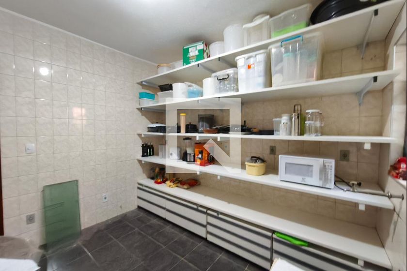 Casa à Venda - Jardim do Lago, 6 Quartos,  400 m2 em , Campinas - sp | SoloBR