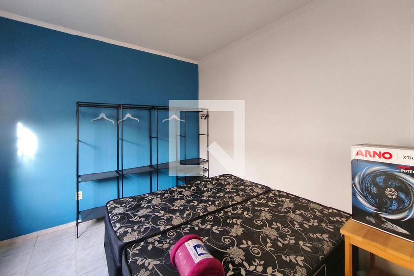 Casa à Venda - Jardim do Lago, 6 Quartos,  400 m2 em , Campinas - sp | SoloBR