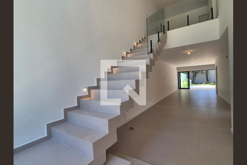 Casa, 4 quartos, 220 m² - Foto 1