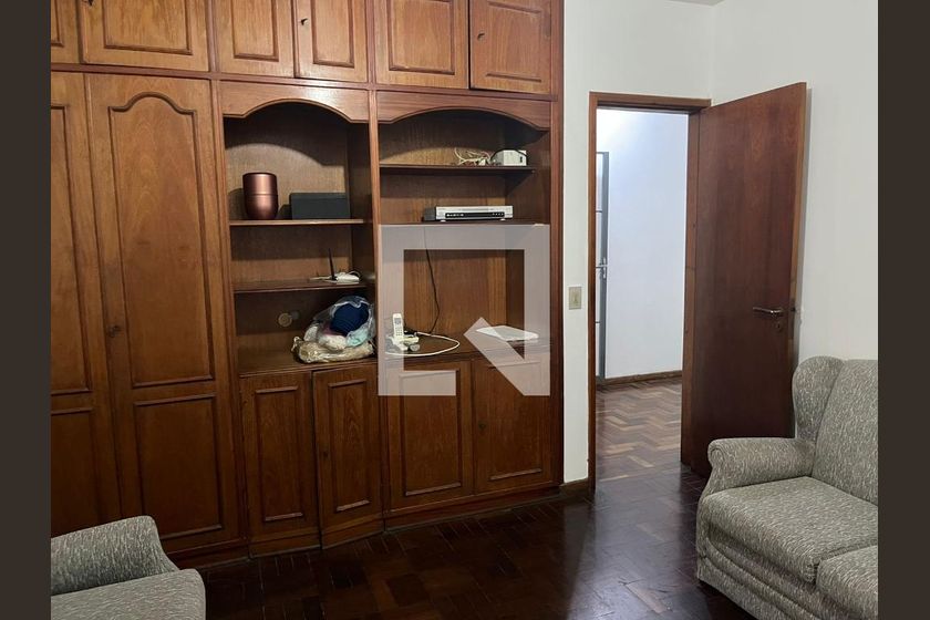 Casa, 7 quartos, 269 m² - Foto 3