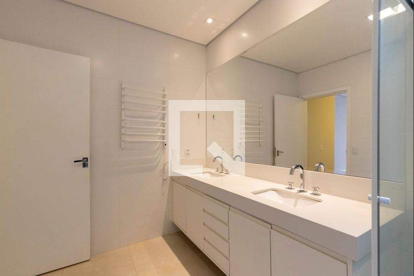 Casa à Venda - Lot. Alphaville Campinas, 4 Quartos,  350 m2 em , Campinas - sp | SoloBR
