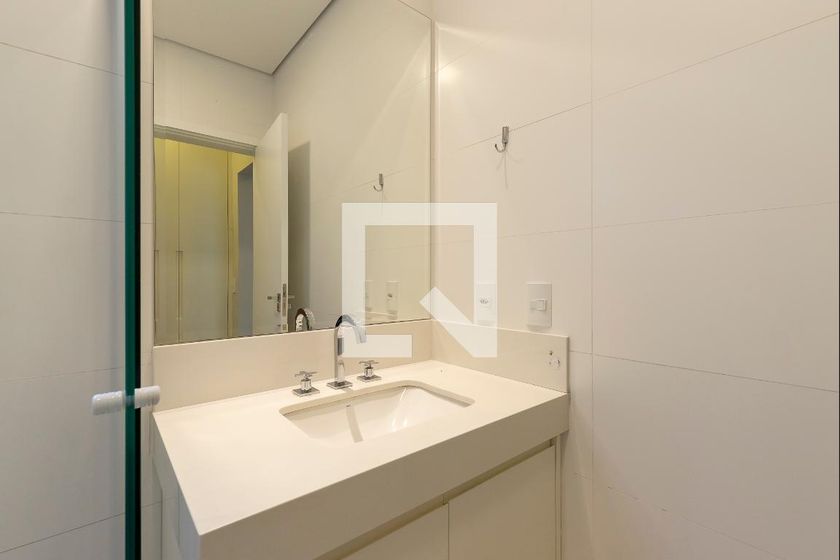 Casa à Venda - Lot. Alphaville Campinas, 4 Quartos,  350 m2 em , Campinas - sp | SoloBR