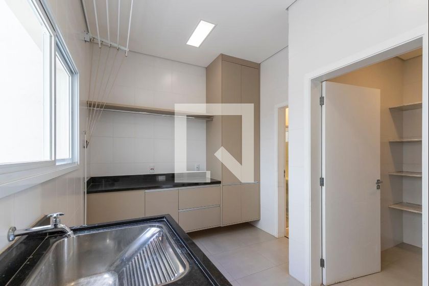 Casa à Venda - Lot. Alphaville Campinas, 4 Quartos,  350 m2 em , Campinas - sp | SoloBR