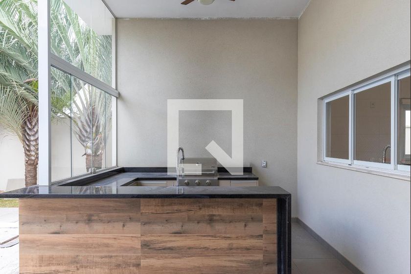 Casa à Venda - Lot. Alphaville Campinas, 4 Quartos,  350 m2 em , Campinas - sp | SoloBR
