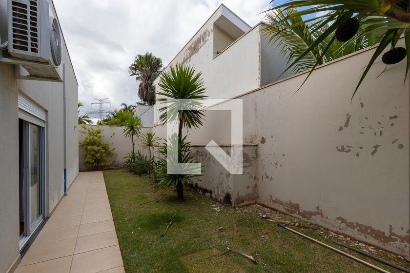 Casa à Venda - Lot. Alphaville Campinas, 4 Quartos,  350 m2 em , Campinas - sp | SoloBR