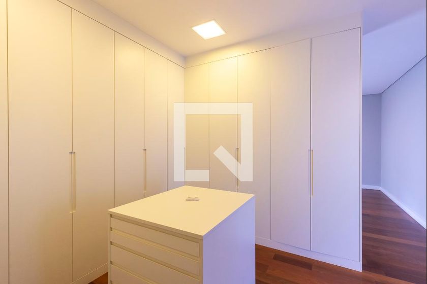 Casa à Venda - Lot. Alphaville Campinas, 4 Quartos,  350 m2 em , Campinas - sp | SoloBR
