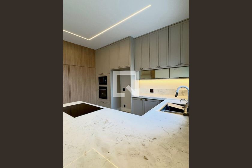 Casa à Venda - Swiss Park, 3 Quartos,  314 m2 em , Campinas - sp | SoloBR