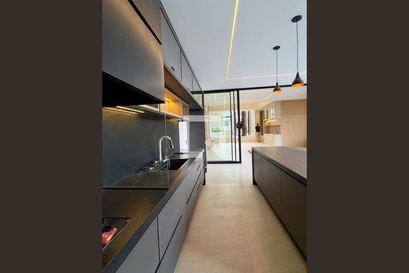 Casa à Venda - Swiss Park, 3 Quartos,  314 m2 em , Campinas - sp | SoloBR