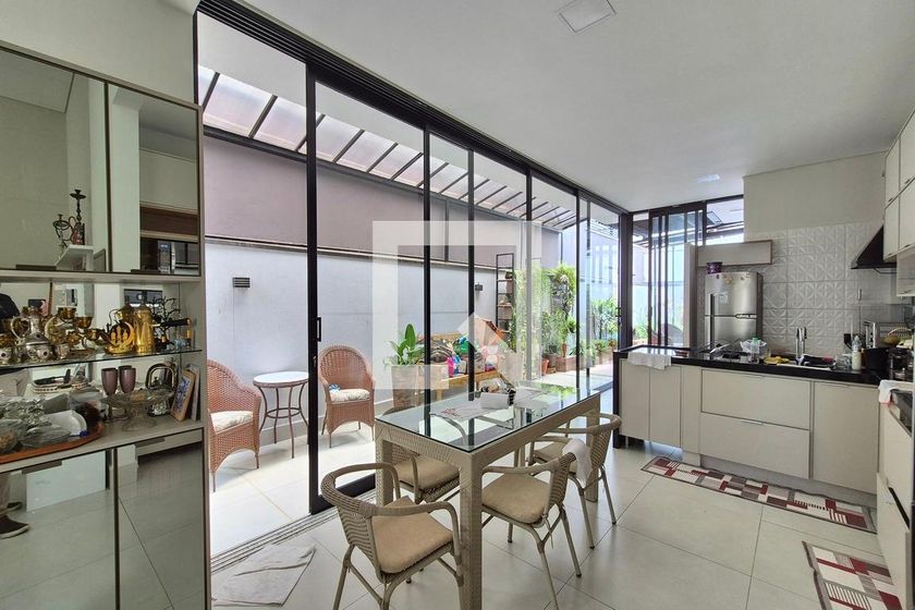 Casa à Venda - Swiss Park, 3 Quartos,  190 m2 em , Campinas - sp | SoloBR