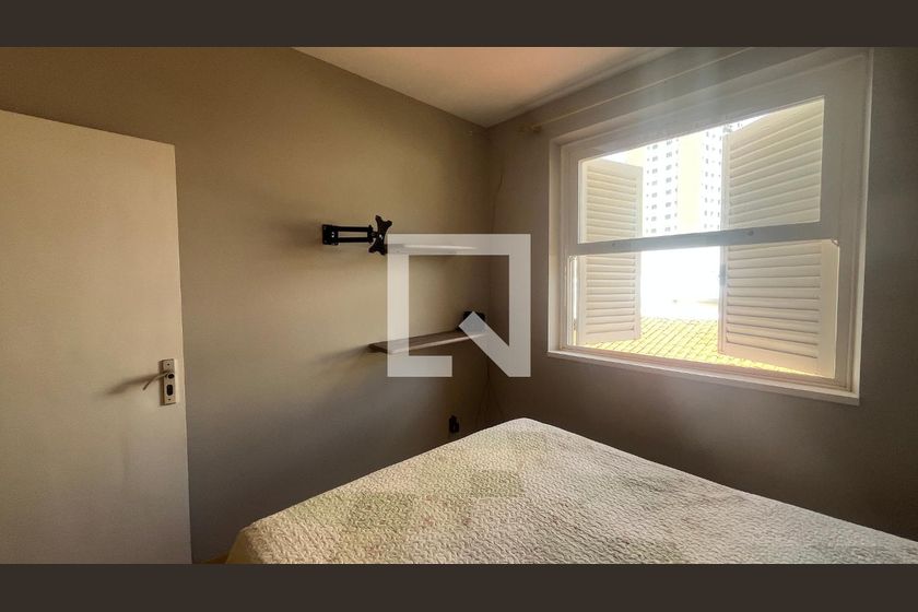 Casa à Venda - Guanabara, 3 Quartos,  242 m2 em , Campinas - sp | SoloBR