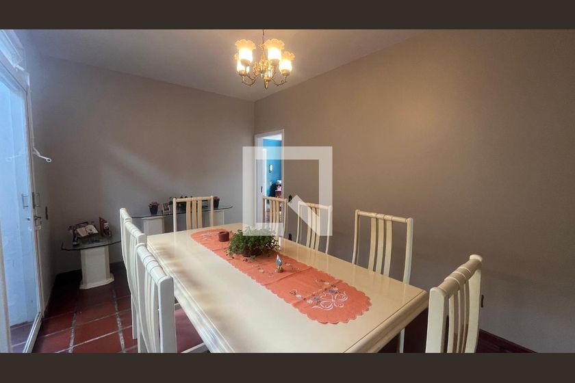 Casa à Venda - Guanabara, 3 Quartos,  242 m2 em , Campinas - sp | SoloBR
