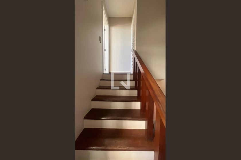 Casa à Venda - Guanabara, 3 Quartos,  242 m2 em , Campinas - sp | SoloBR