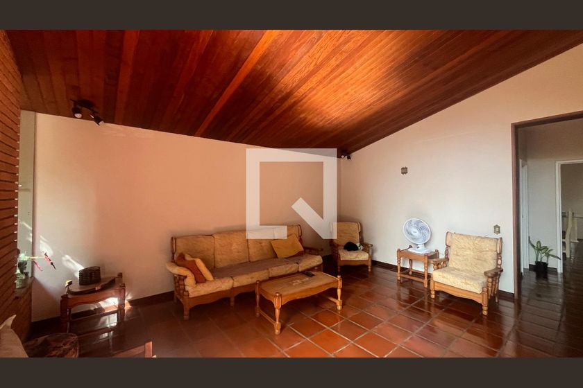 Casa à Venda - Guanabara, 3 Quartos,  242 m2 em , Campinas - sp | SoloBR
