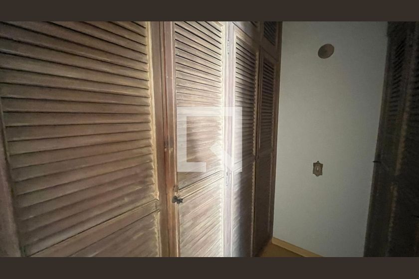 Casa à Venda - Guanabara, 3 Quartos,  242 m2 em , Campinas - sp | SoloBR