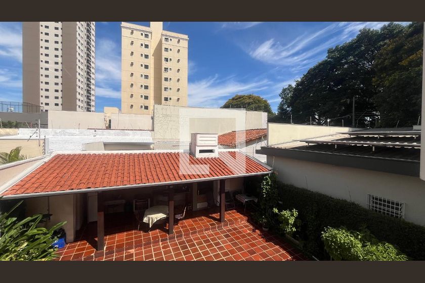 Casa à Venda - Guanabara, 3 Quartos,  242 m2 em , Campinas - sp | SoloBR