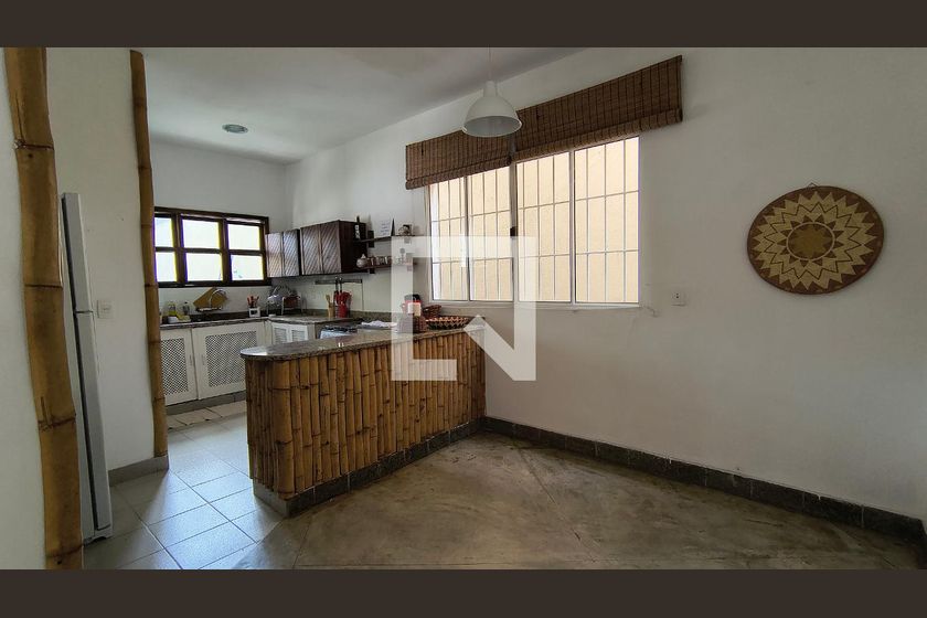 Casa, 5 quartos, 270 m² - Foto 14