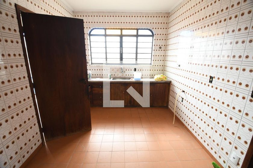 Casa à Venda - Jardim Chapadão, 3 Quartos,  330 m2 em , Campinas - sp | SoloBR