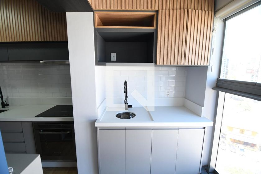 Casa à Venda - Cambuí, 1 Quarto,  40 m2 em , Campinas - sp | SoloBR