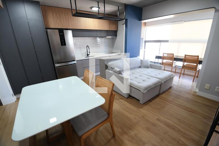 Casa à Venda - Cambuí, 1 Quarto,  40 m2 em , Campinas - sp | SoloBR