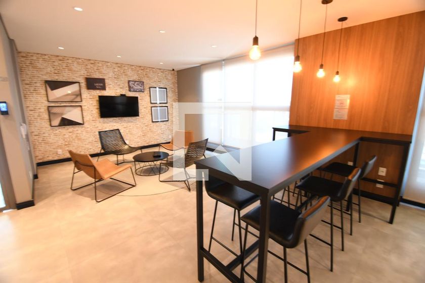 Casa à Venda - Cambuí, 1 Quarto,  40 m2 em , Campinas - sp | SoloBR