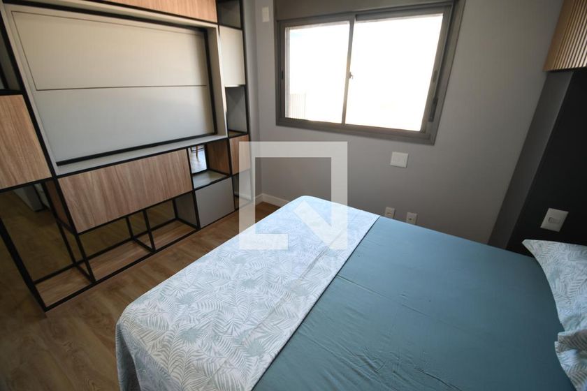 Casa à Venda - Cambuí, 1 Quarto,  40 m2 em , Campinas - sp | SoloBR