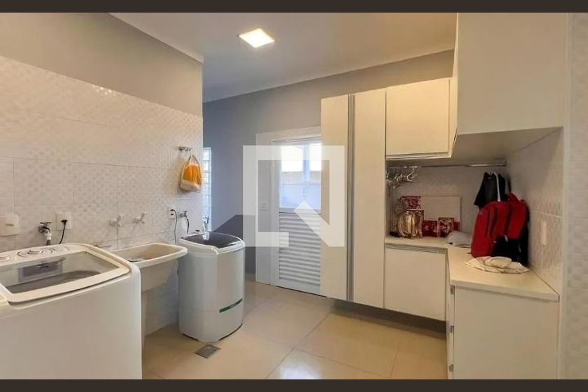 Casa à Venda - Lot. Alphaville Campinas, 3 Quartos,  580 m2 em , Campinas - sp | SoloBR