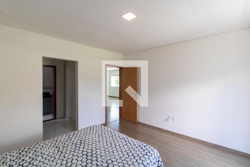 Casa à Venda - Swiss Park, 4 Quartos,  330 m2 em , Campinas - sp | SoloBR