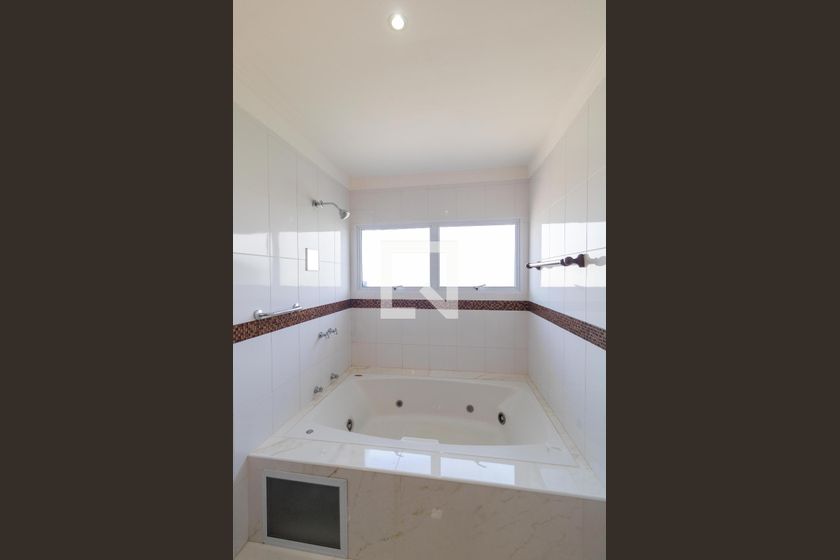 Casa à Venda - Swiss Park, 4 Quartos,  330 m2 em , Campinas - sp | SoloBR