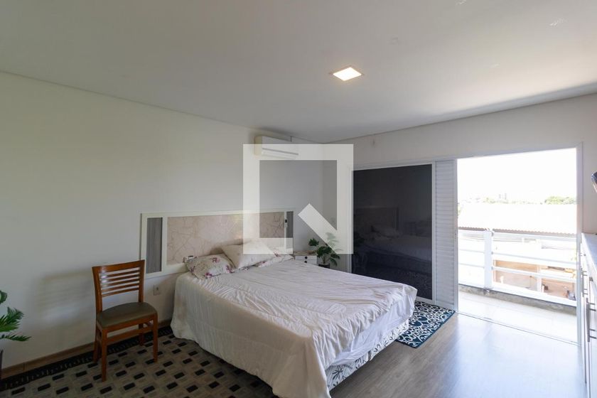 Casa à Venda - Swiss Park, 4 Quartos,  330 m2 em , Campinas - sp | SoloBR