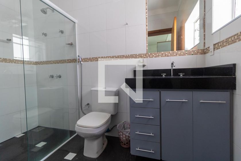 Casa à Venda - Swiss Park, 4 Quartos,  330 m2 em , Campinas - sp | SoloBR