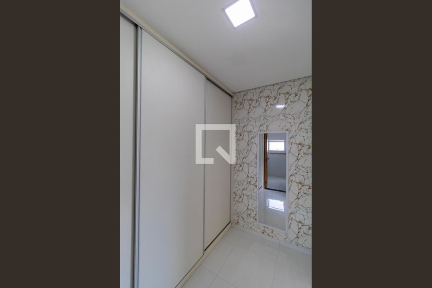 Casa à Venda - Swiss Park, 4 Quartos,  330 m2 em , Campinas - sp | SoloBR