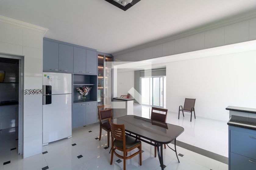 Casa à Venda - Swiss Park, 4 Quartos,  330 m2 em , Campinas - sp | SoloBR