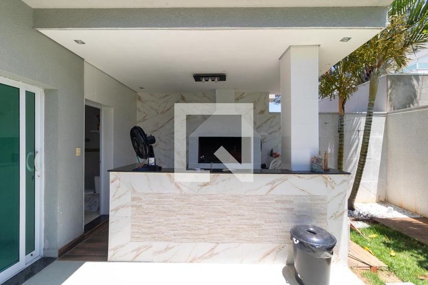 Casa à Venda - Swiss Park, 4 Quartos,  330 m2 em , Campinas - sp | SoloBR