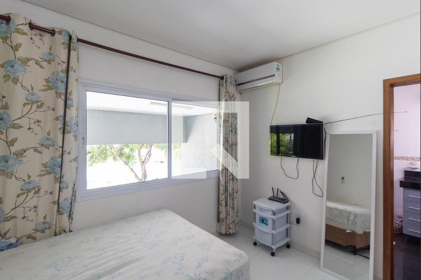 Casa à Venda - Swiss Park, 4 Quartos,  330 m2 em , Campinas - sp | SoloBR
