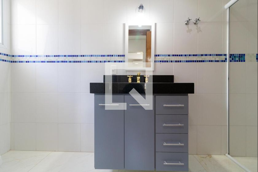 Casa à Venda - Swiss Park, 4 Quartos,  330 m2 em , Campinas - sp | SoloBR