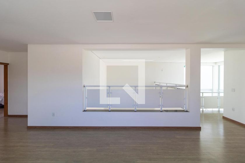 Casa à Venda - Swiss Park, 4 Quartos,  330 m2 em , Campinas - sp | SoloBR